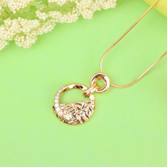"Textured Circle Rose Gold Pendant with Crystals, XPPT1583 - Picture 11 of 13
